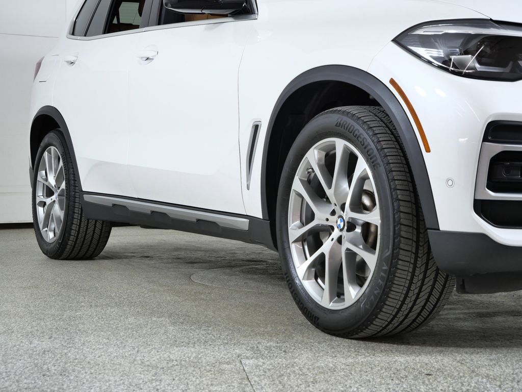 Thumbnail: 2023 BMW X5 - 8