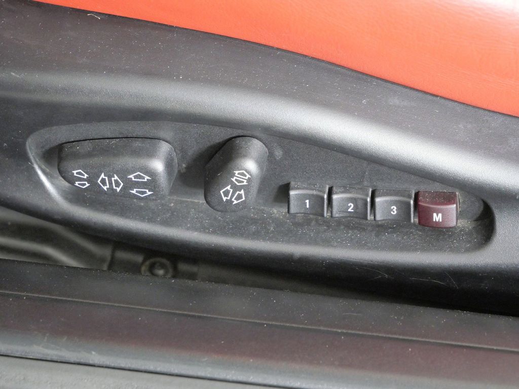 Thumbnail: 2004 BMW M3 - 32