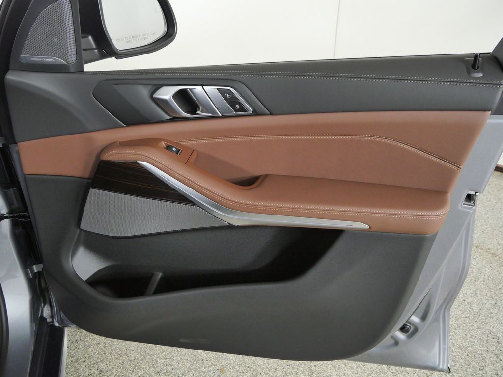 Thumbnail: 2026 BMW X5 - 19