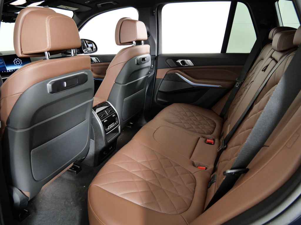 Thumbnail: 2026 BMW X5 - 32