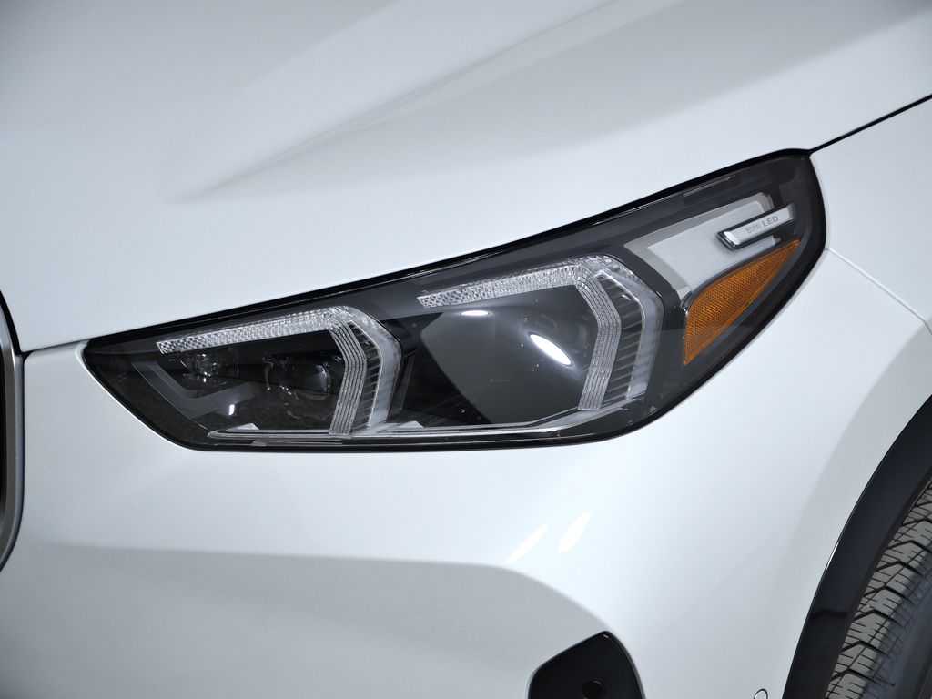 Thumbnail: 2026 BMW X1 - 3