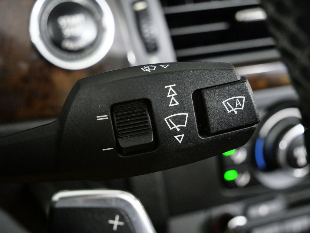 Thumbnail: 2011 BMW 3 Series - 48