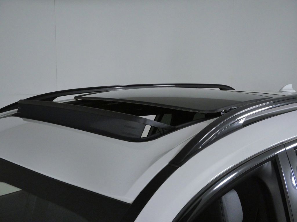 Thumbnail: 2022 BMW X7 - 17