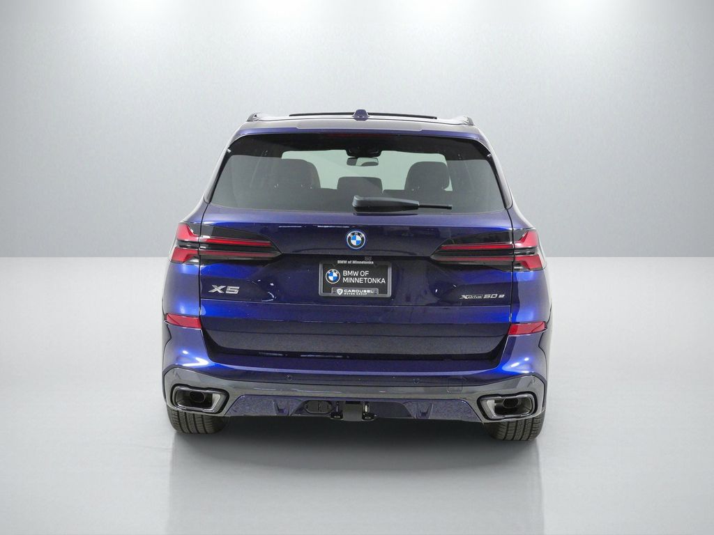 Thumbnail: 2026 BMW X5 - 10