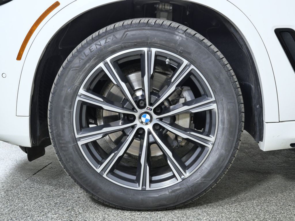 Thumbnail: 2022 BMW X5 - 18