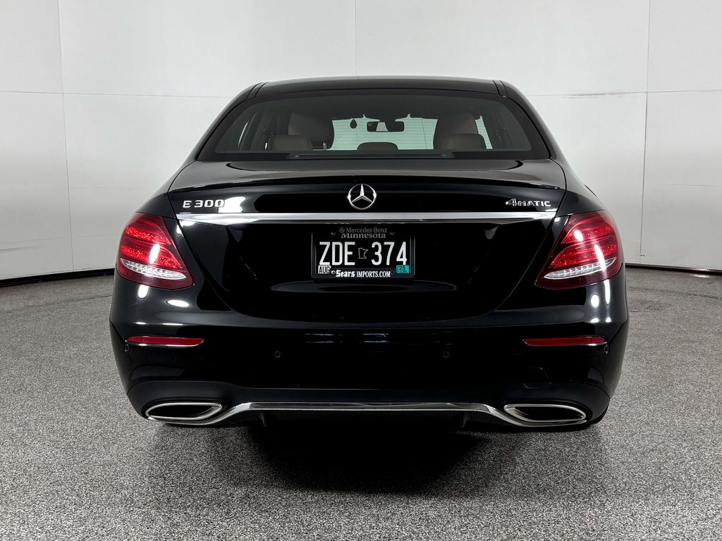 Thumbnail: 2019 Mercedes-Benz E-Class - 7
