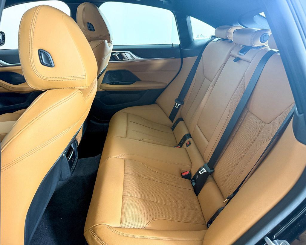 Thumbnail: 2025 BMW 4 Series - 30