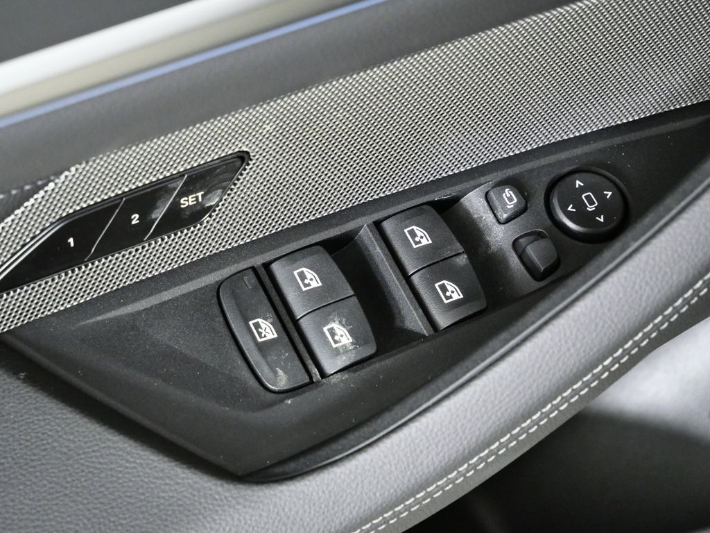 Thumbnail: 2026 BMW i4 - 35