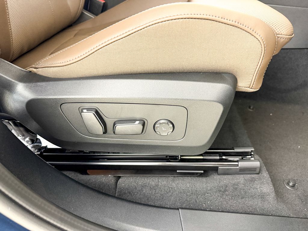 Thumbnail: 2025 BMW X3 - 21