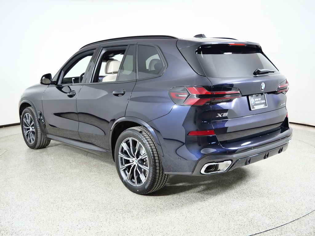 Thumbnail: 2026 BMW X5 - 14