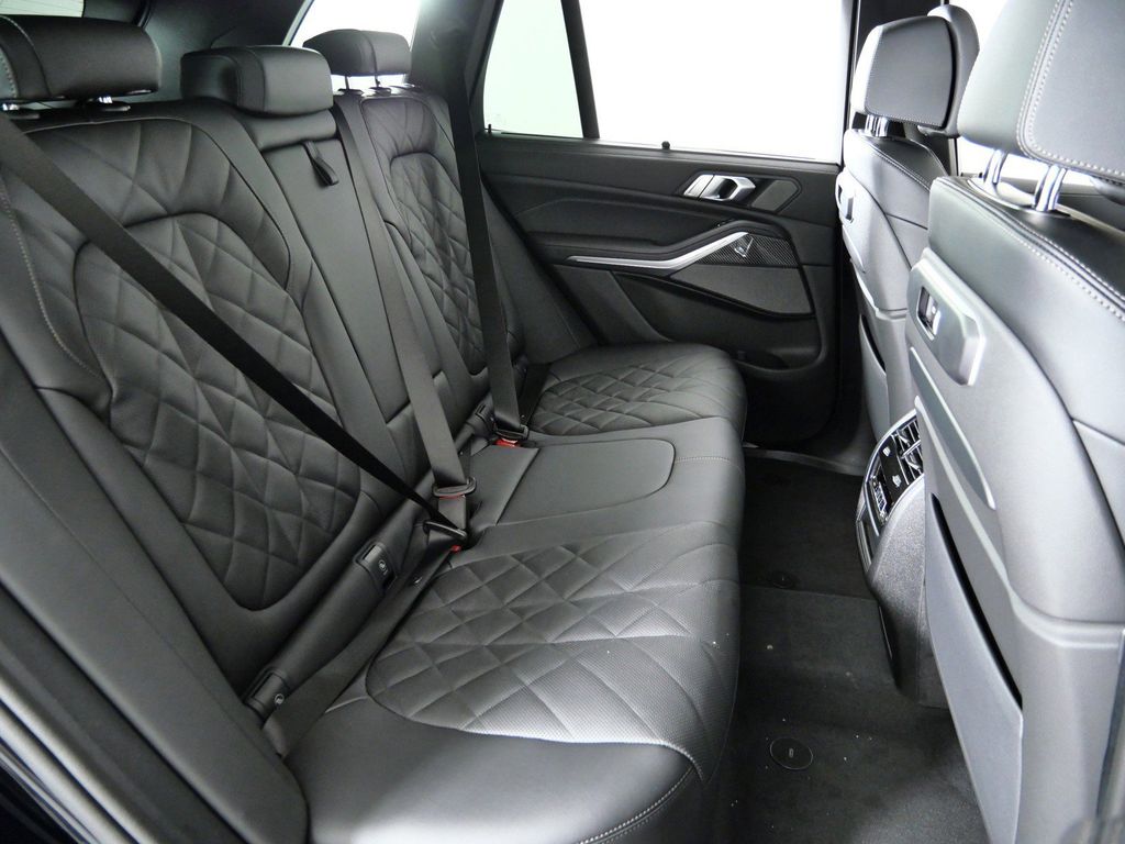 Thumbnail: 2026 BMW X5 - 27