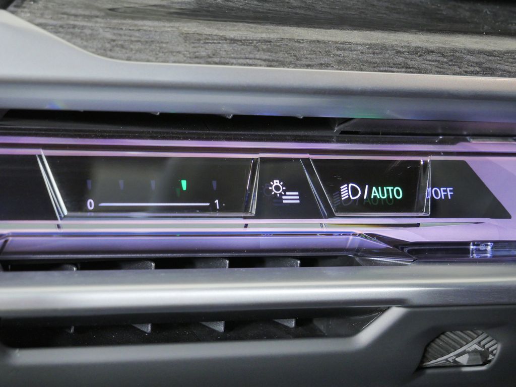 Thumbnail: 2023 BMW 7 Series - 43