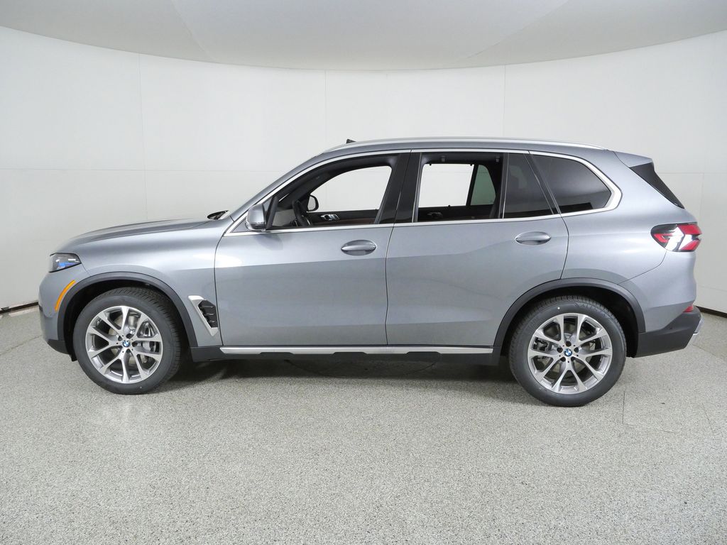 Thumbnail: 2026 BMW X5 - 15