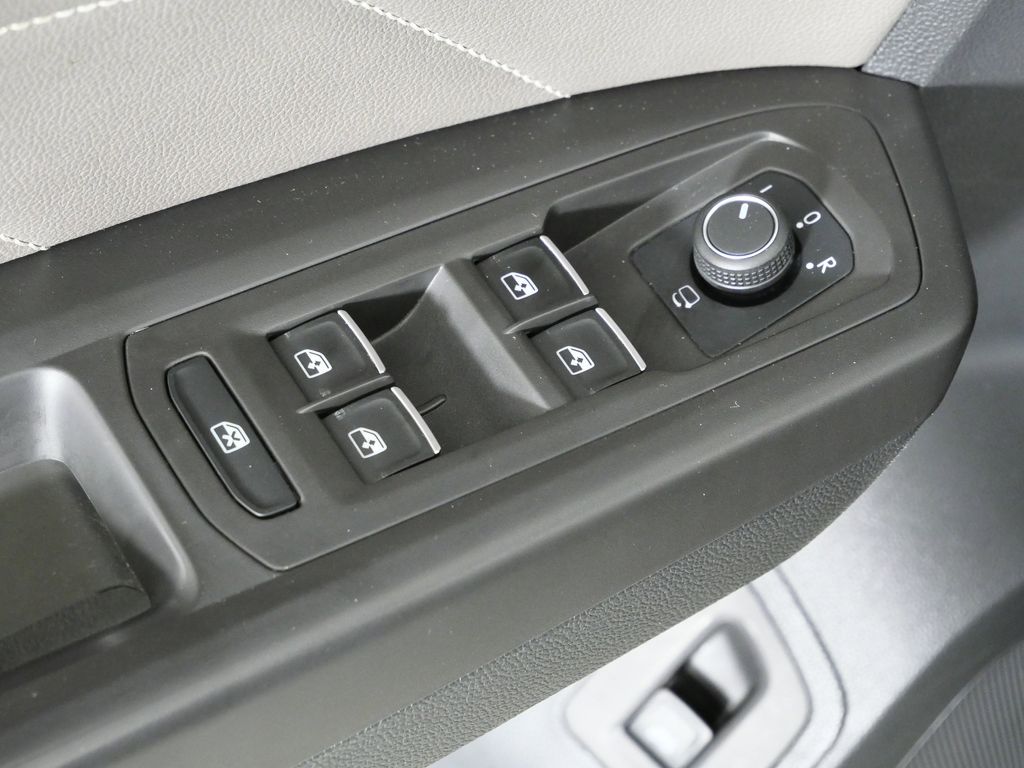 Thumbnail: 2023 Volkswagen Atlas - 35