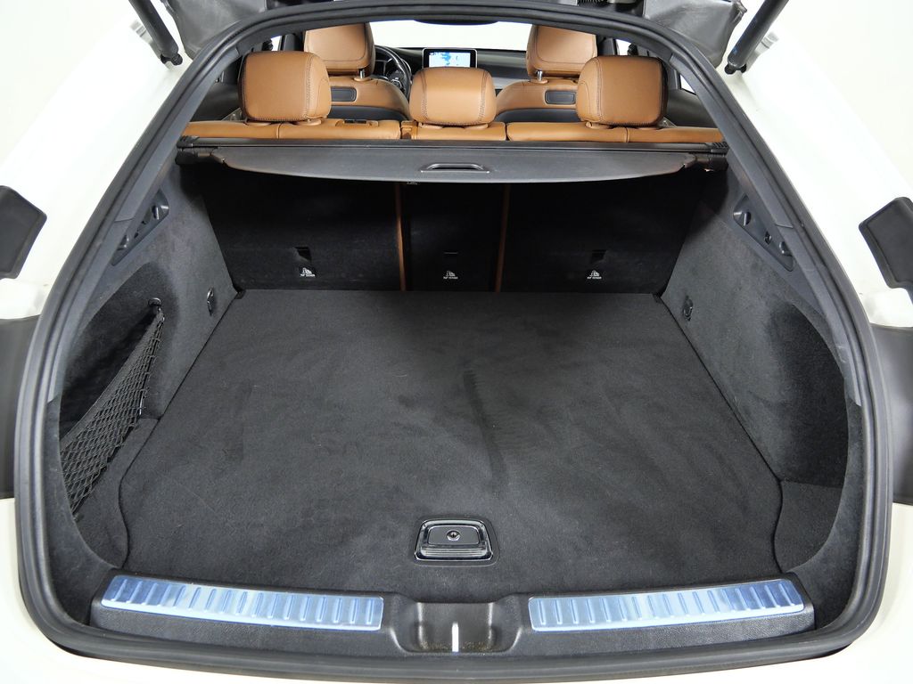 Thumbnail: 2019 Mercedes-Benz GLC - 28