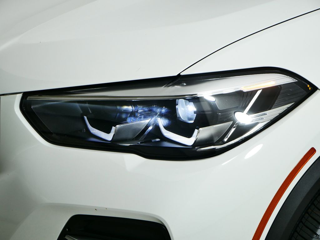 Thumbnail: 2023 BMW X5 - 20