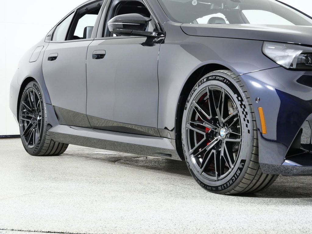 Thumbnail: 2026 BMW M5 - 6