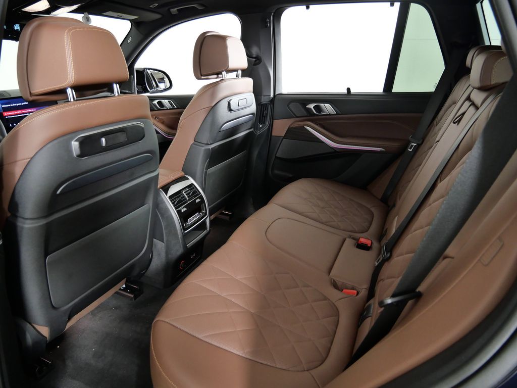 Thumbnail: 2025 BMW X5 - 36