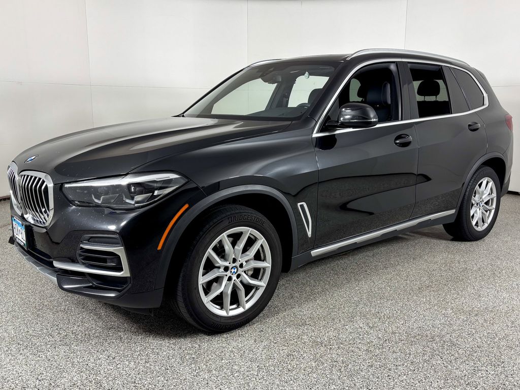 Thumbnail: 2022 BMW X5 - 1