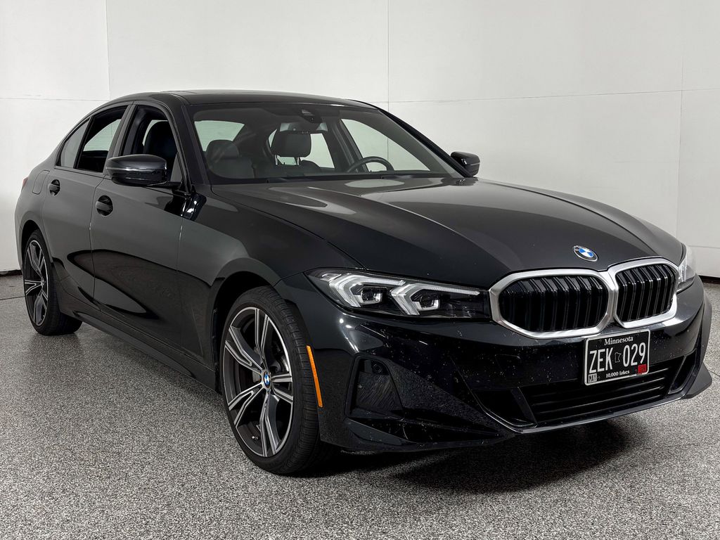 Thumbnail: 2023 BMW 3 Series - 4