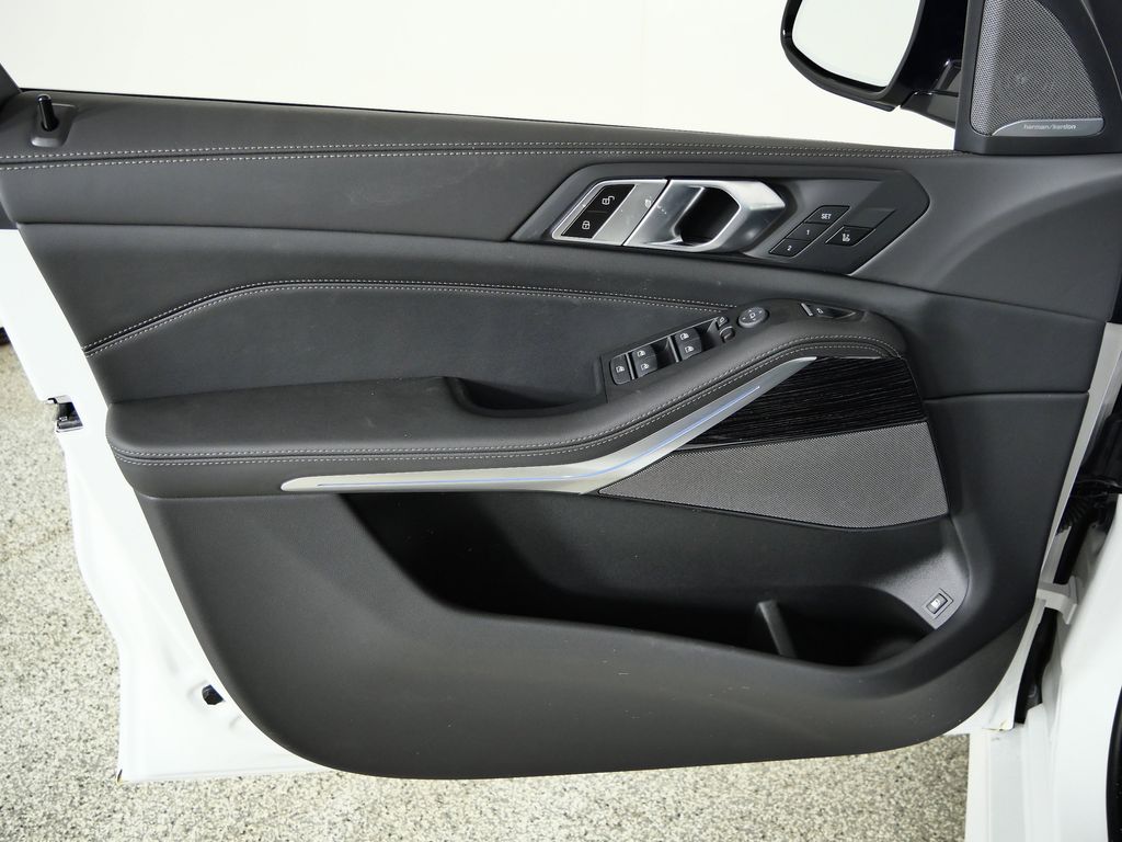 Thumbnail: 2026 BMW X5 - 34