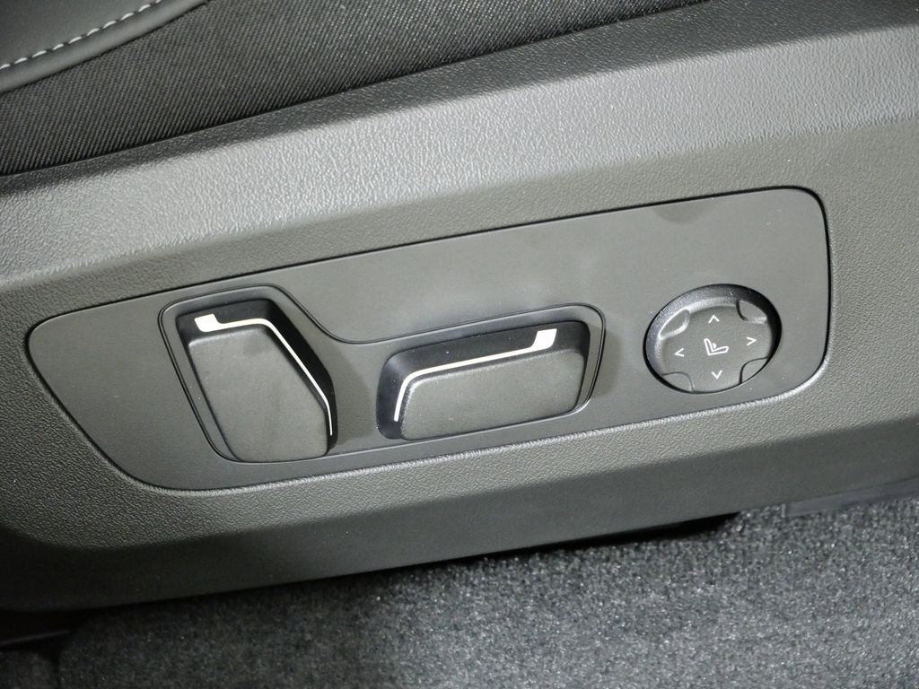 Thumbnail: 2026 BMW X3 - 23