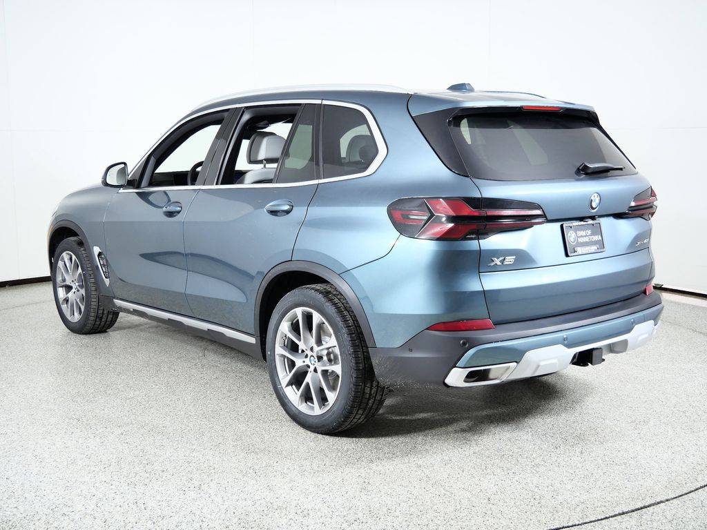 Thumbnail: 2026 BMW X5 - 14