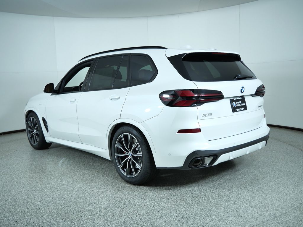 Thumbnail: 2026 BMW X5 - 14
