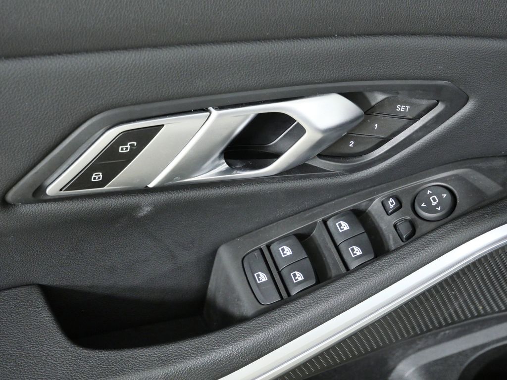 Thumbnail: 2023 BMW 3 Series - 39