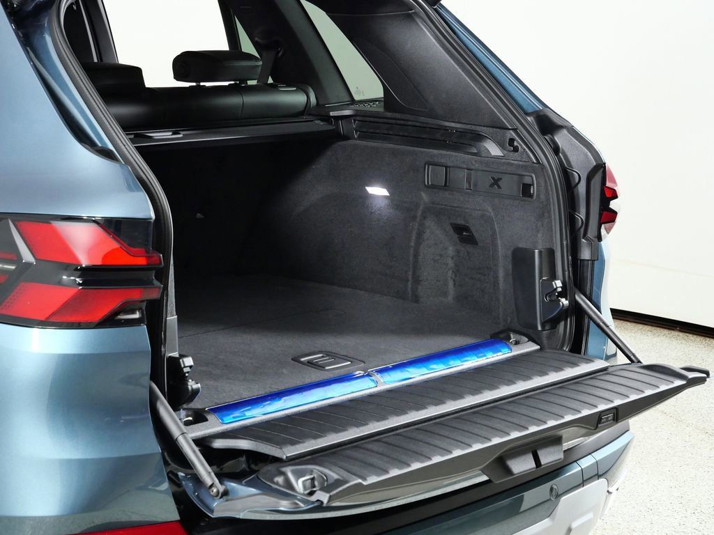 Thumbnail: 2026 BMW X5 - 30