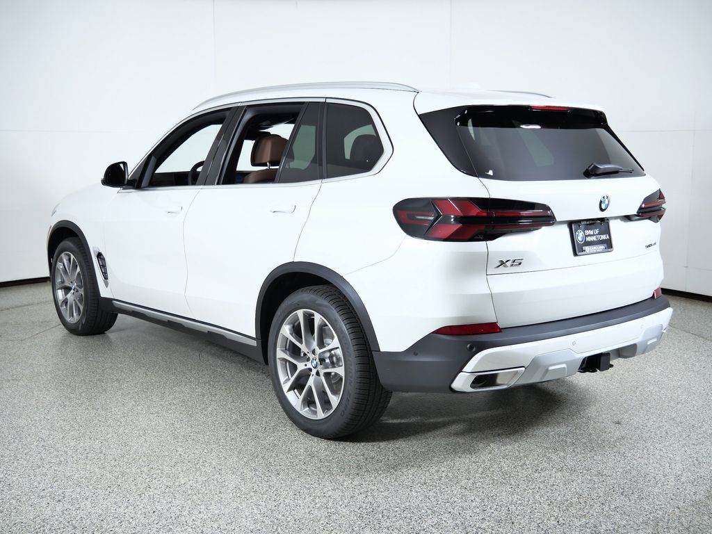 Thumbnail: 2026 BMW X5 - 14