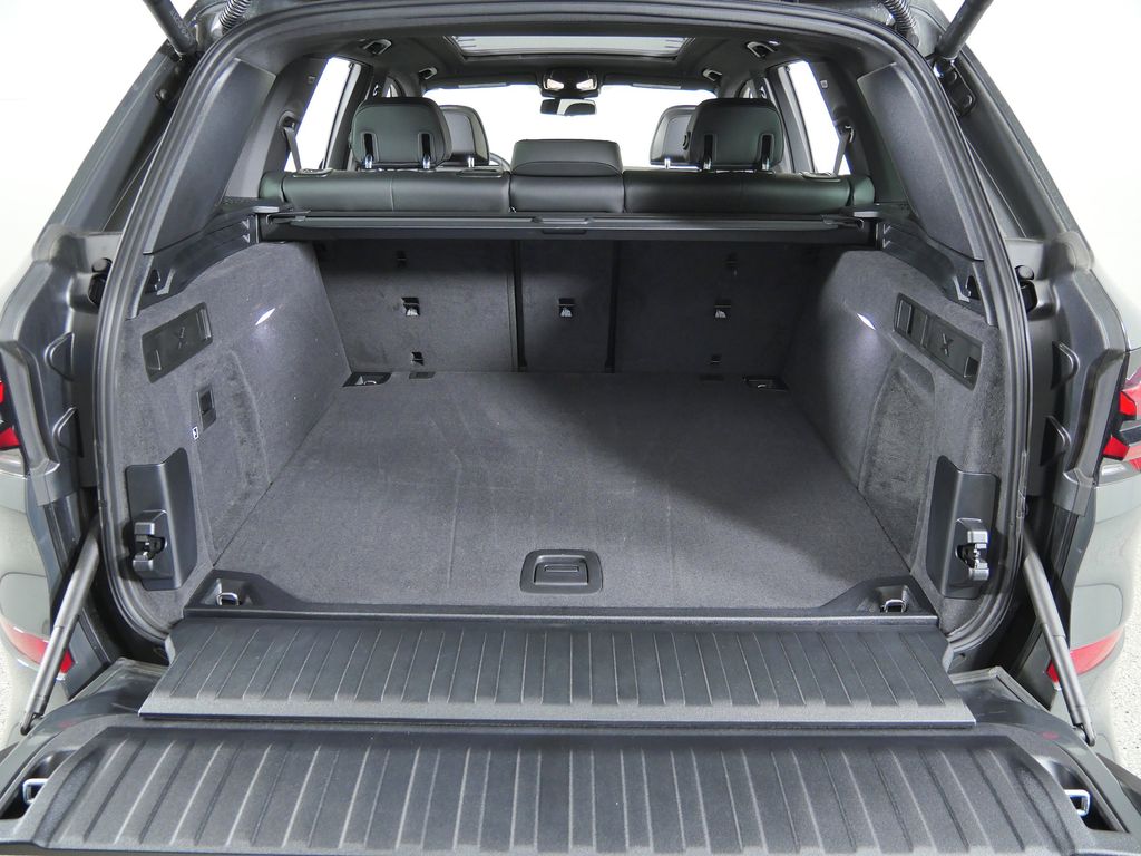 Thumbnail: 2026 BMW X5 - 28
