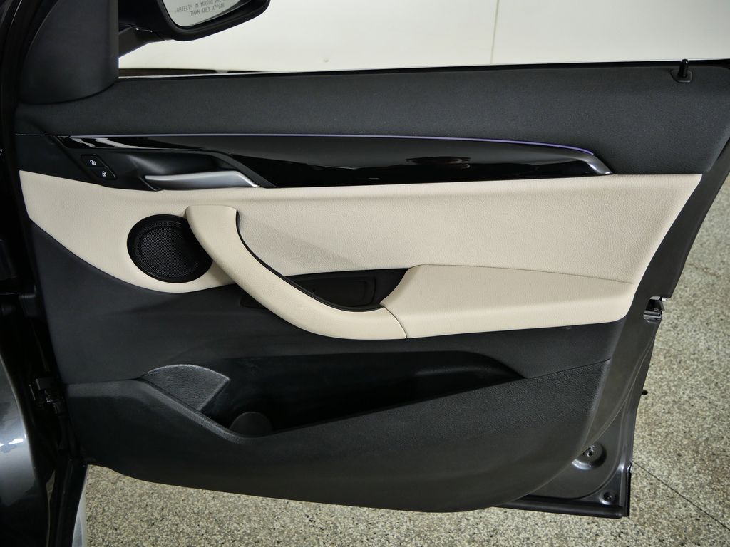 Thumbnail: 2022 BMW X1 - 20