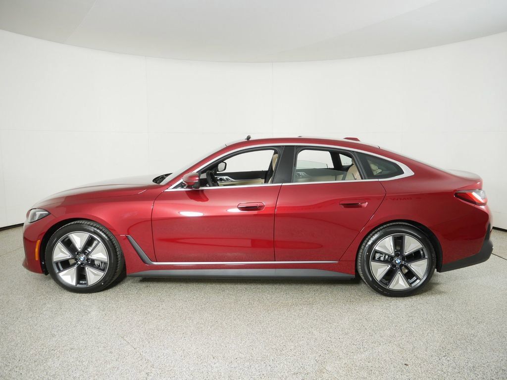 Thumbnail: 2025 BMW i4 - 16