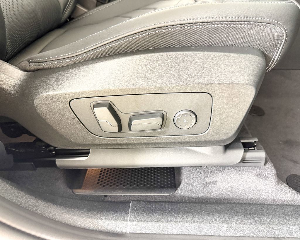 Thumbnail: 2025 BMW X1 - 24