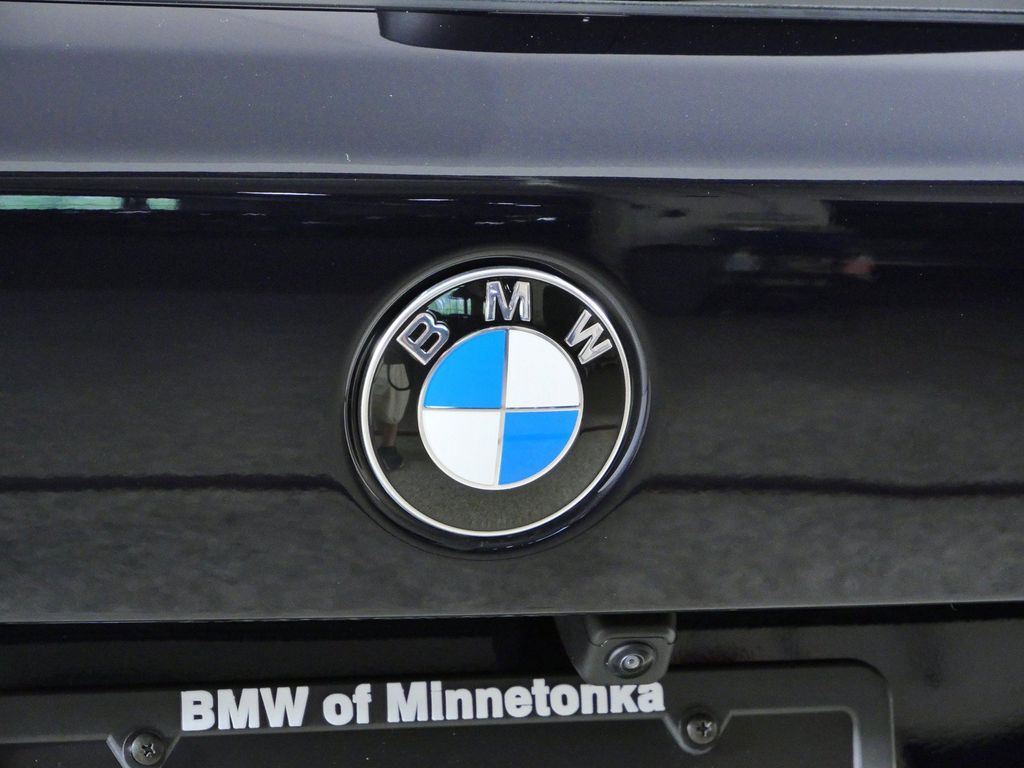 Thumbnail: 2026 BMW X5 - 13
