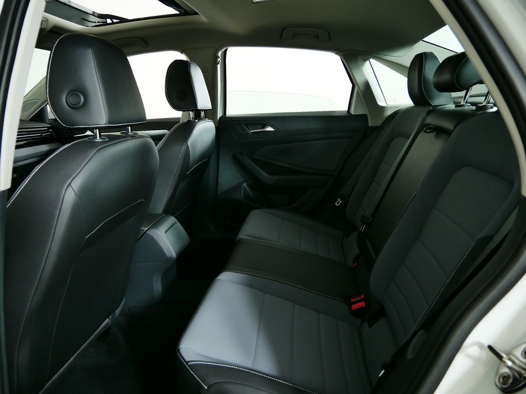Thumbnail: 2025 Volkswagen Jetta - 27