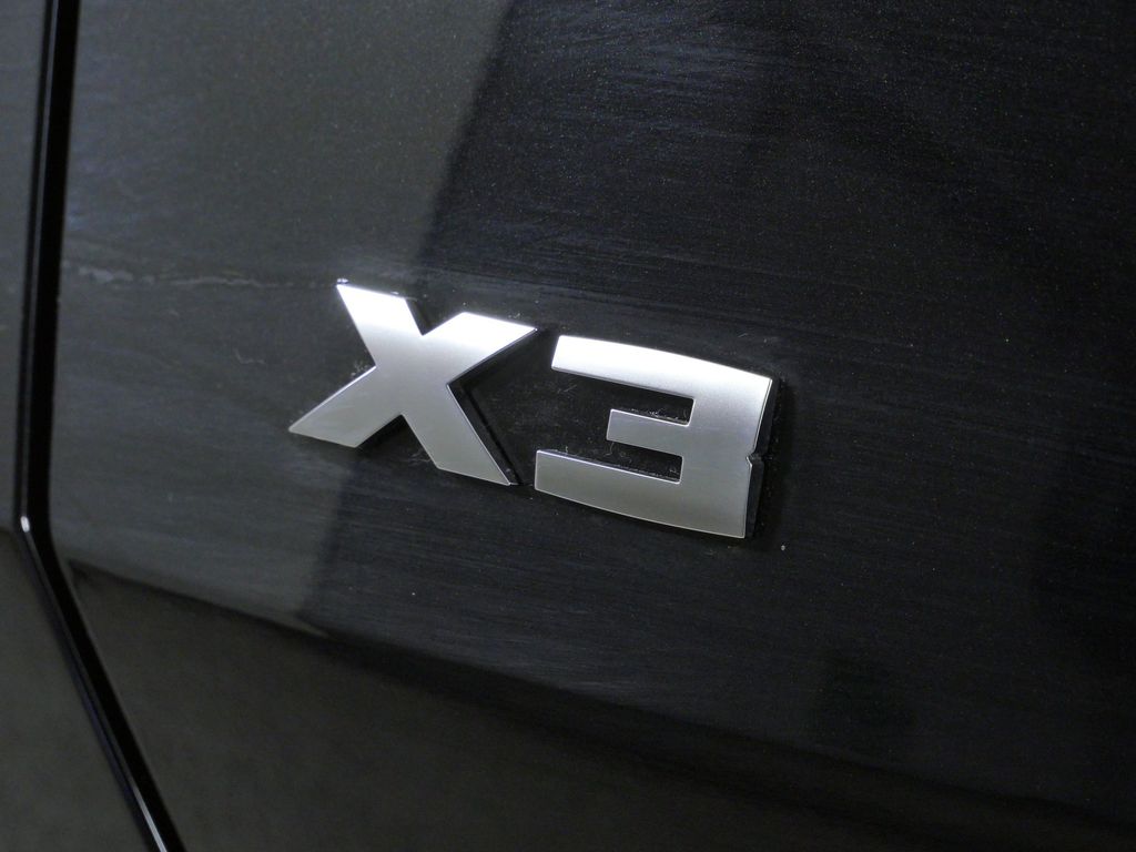 Thumbnail: 2026 BMW X3 - 13