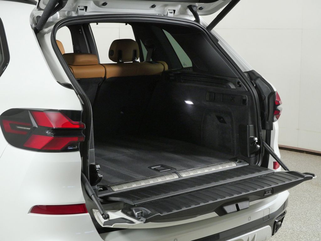 Thumbnail: 2025 BMW X5 - 34