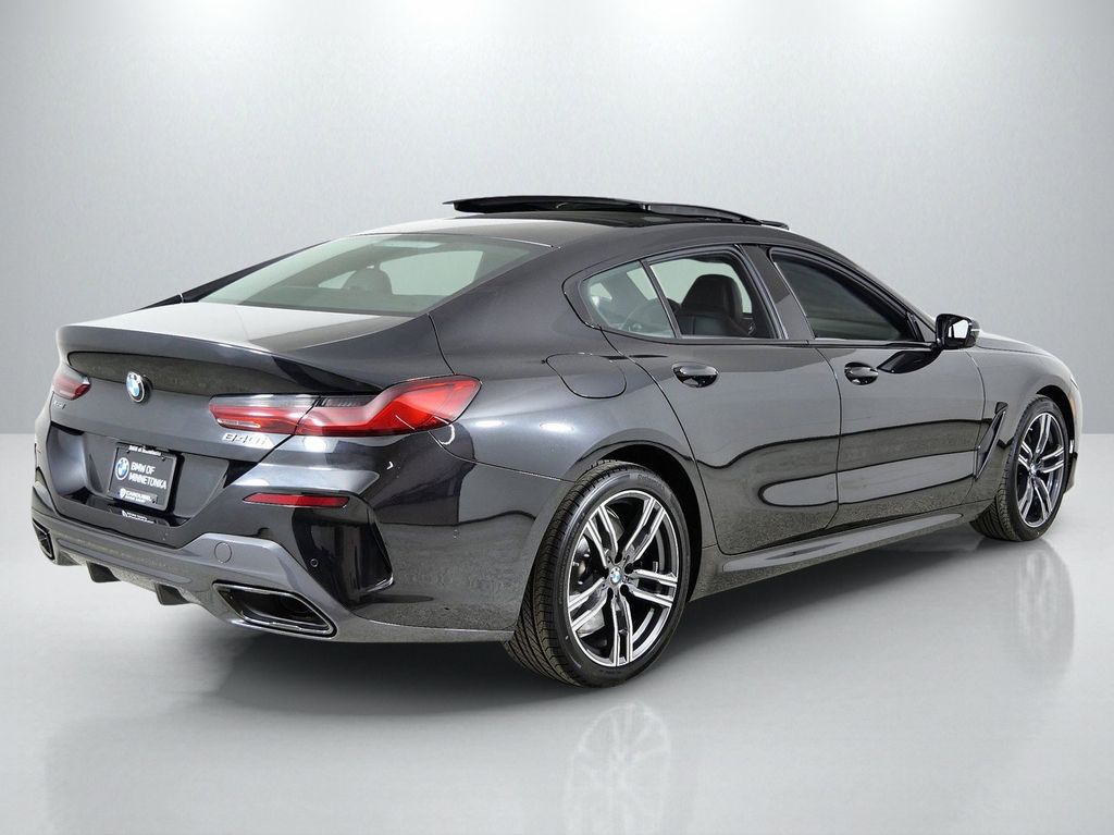 Thumbnail: 2026 BMW 8 Series - 10