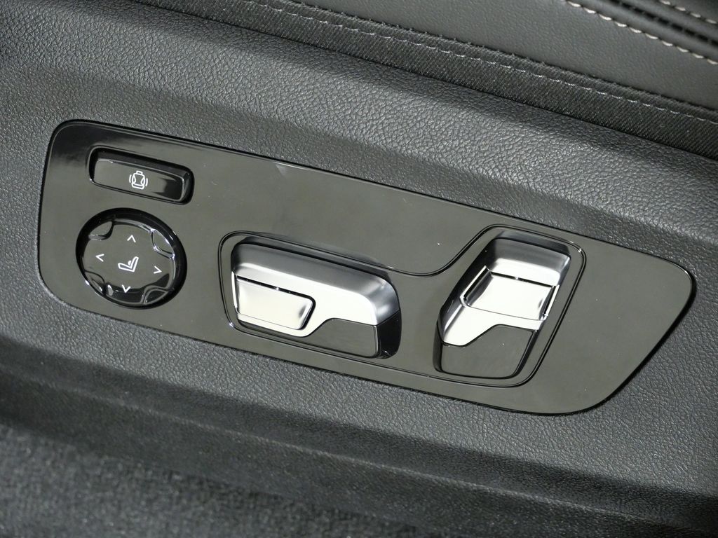 Thumbnail: 2026 BMW X6 - 39