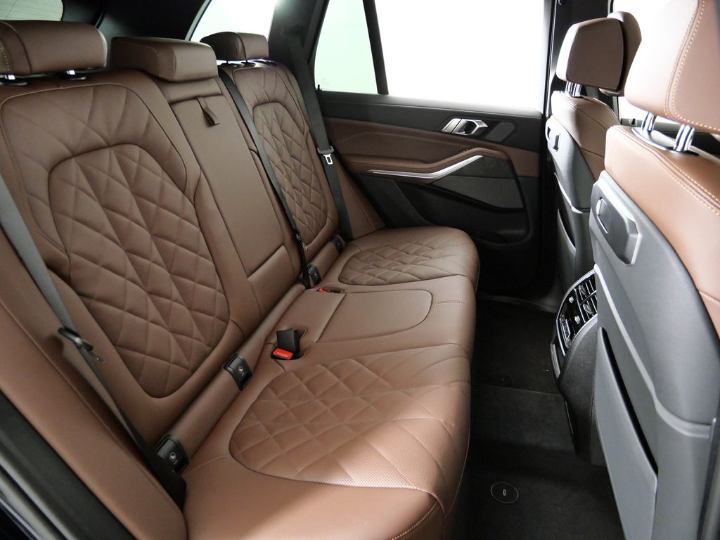 Thumbnail: 2026 BMW X5 - 27