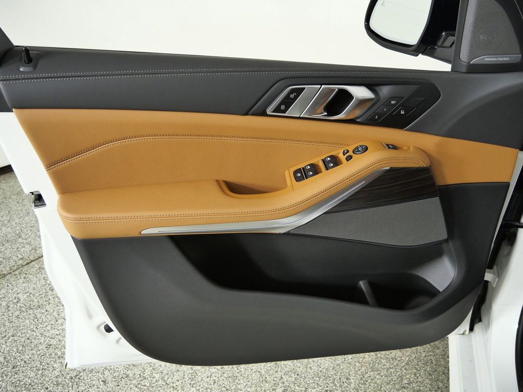 Thumbnail: 2026 BMW X5 - 34