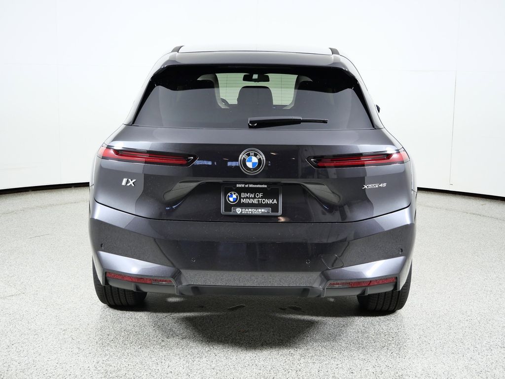 Thumbnail: 2026 BMW iX - 10