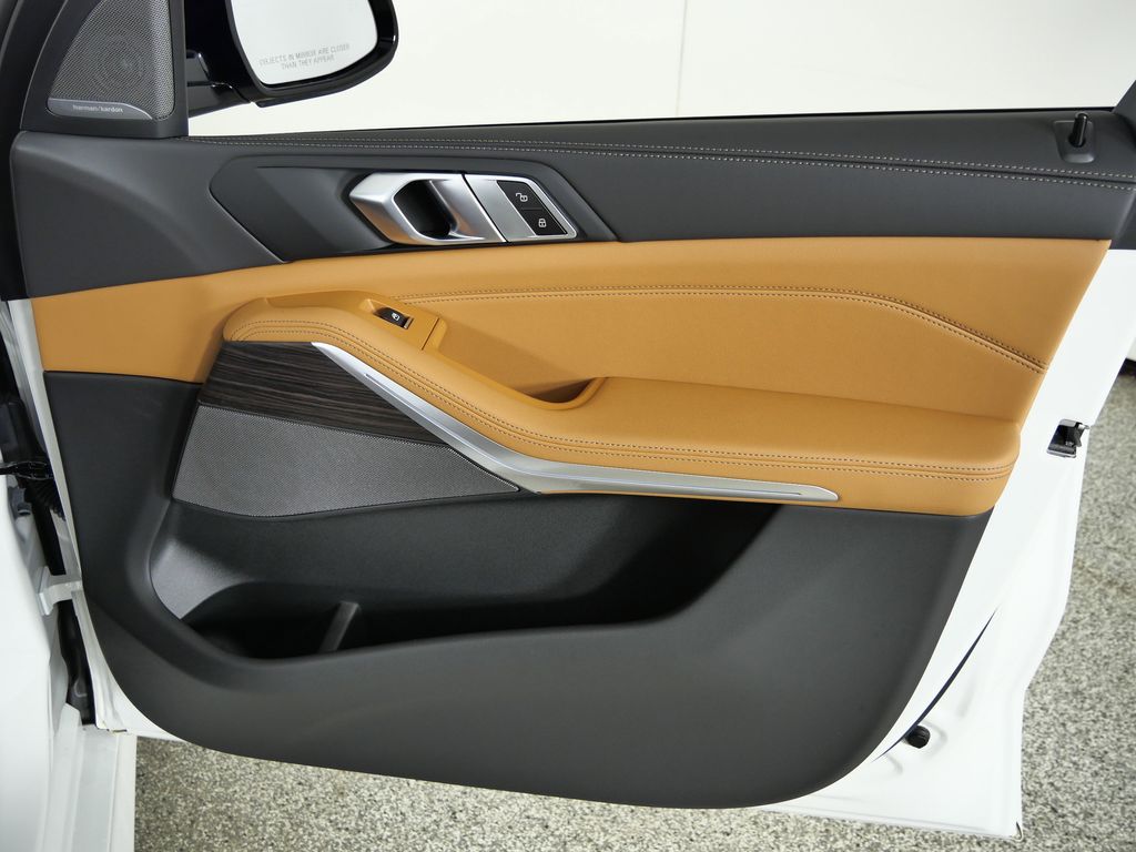 Thumbnail: 2026 BMW X5 - 19