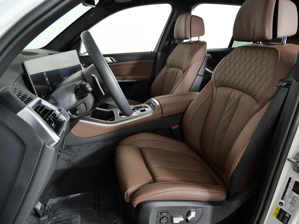 Thumbnail: 2026 BMW X5 - 37