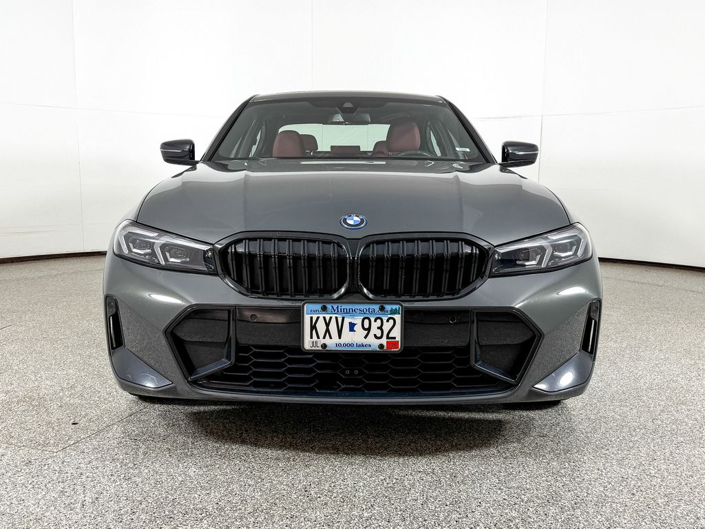 Thumbnail: 2023 BMW 3 Series - 3