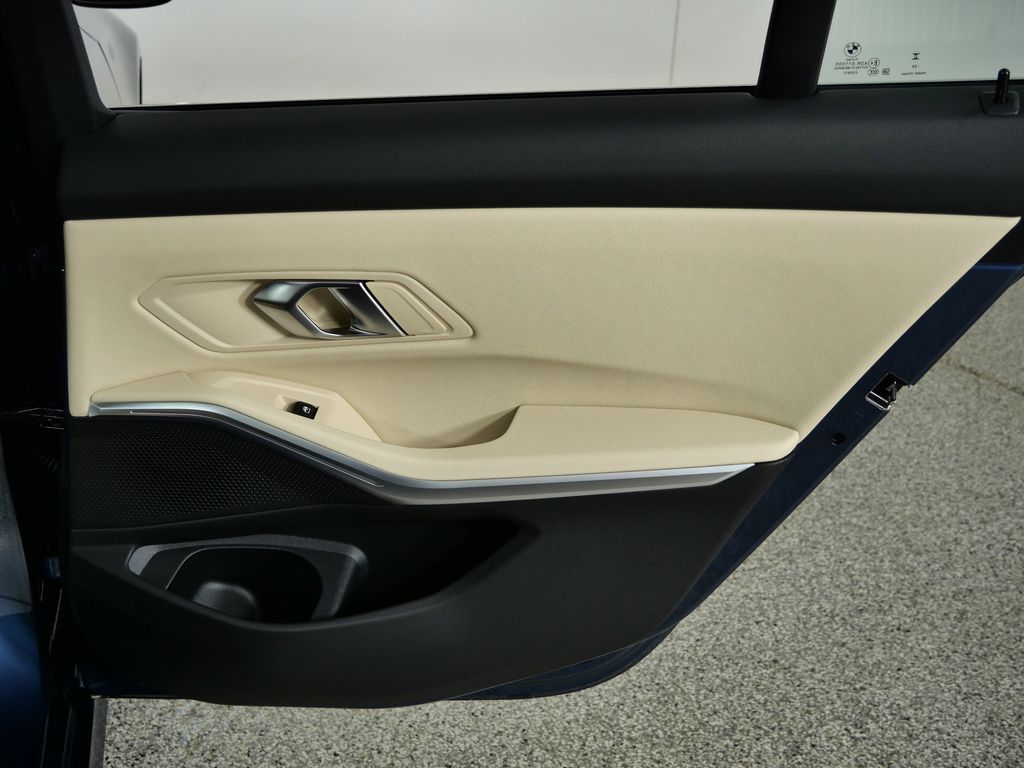 Thumbnail: 2026 BMW 3 Series - 24