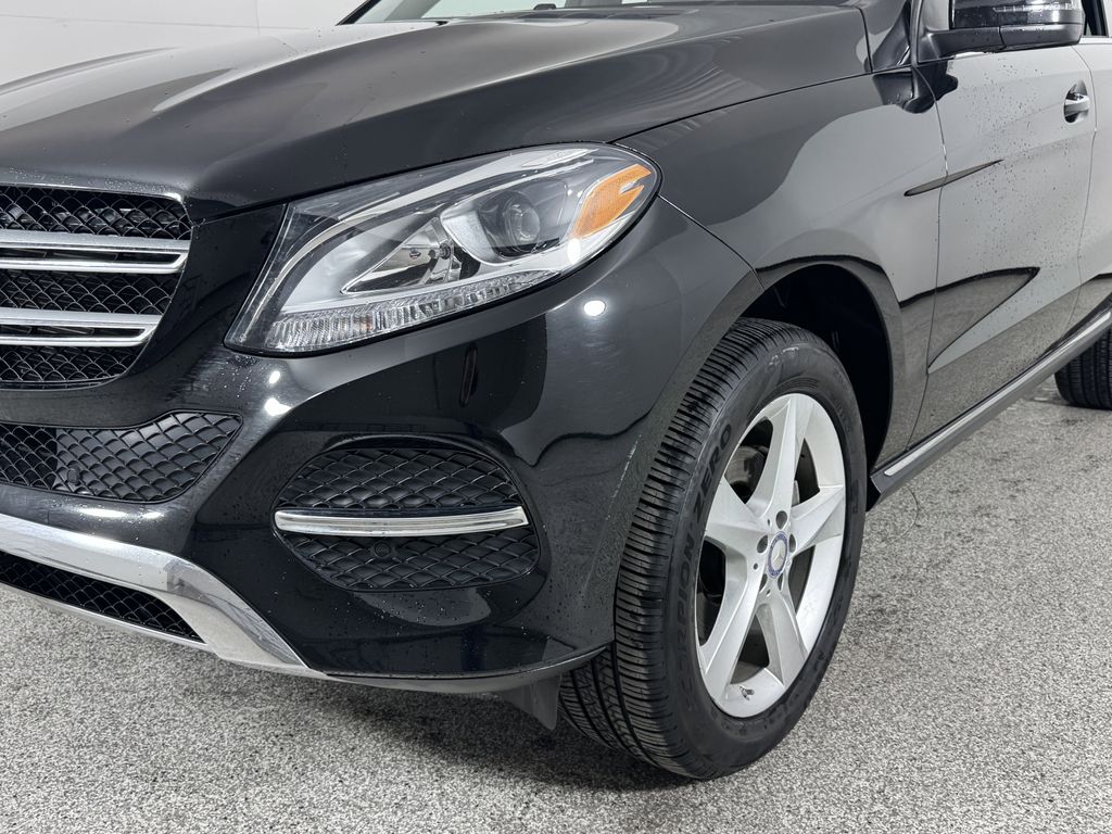 Thumbnail: 2017 Mercedes-Benz GLE - 5