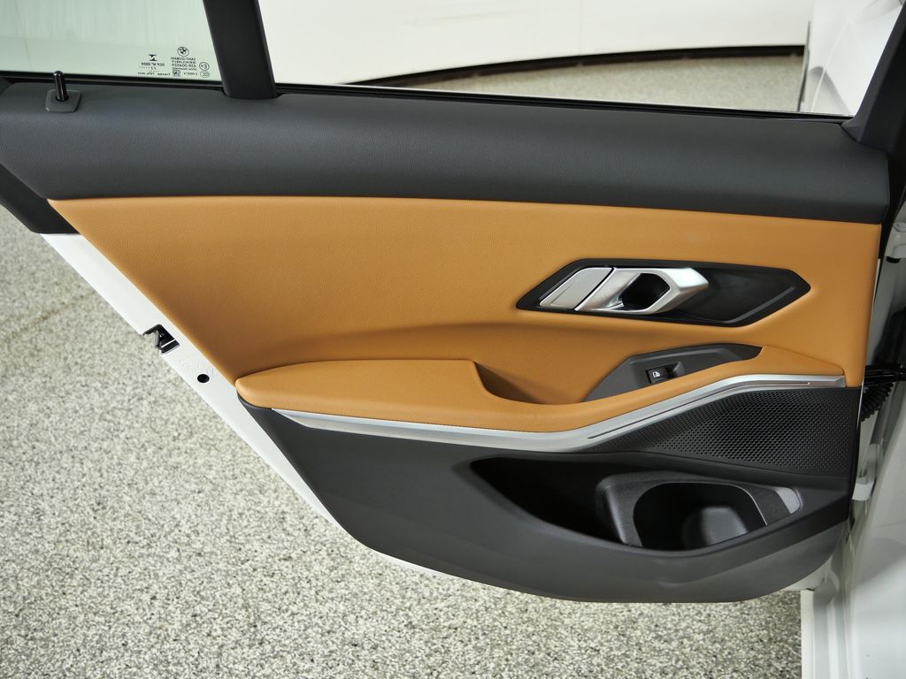 Thumbnail: 2023 BMW 3 Series - 33